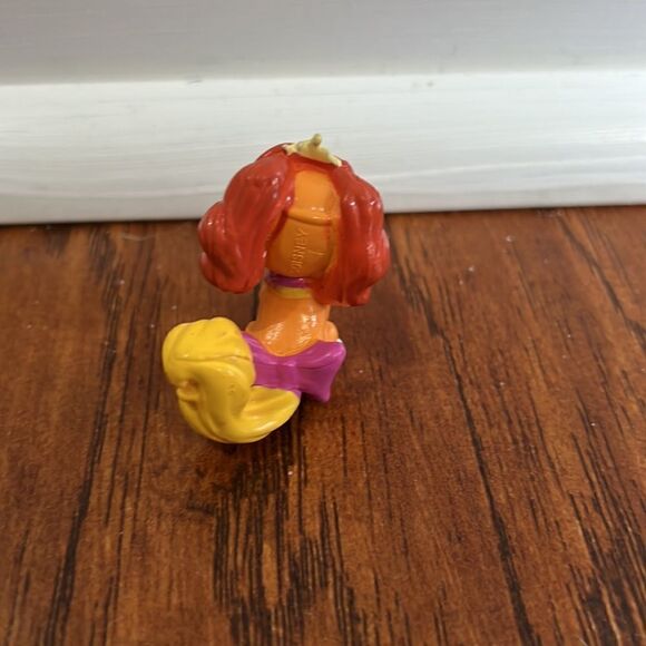 Disney Palace Pets 1.5” Orange Pink Dog Teacup Toy Figure Crown Yellow - Picture 5 of 7